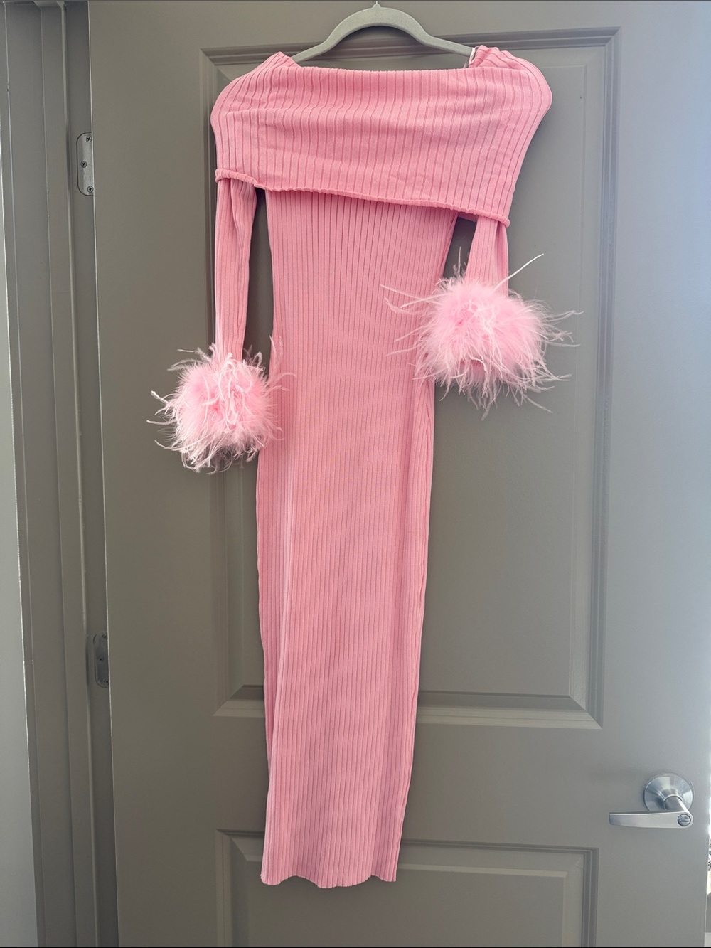 Fashion Nova Pink Ribbed Off-Shoulder Maxi Dress with Feather Cuffs